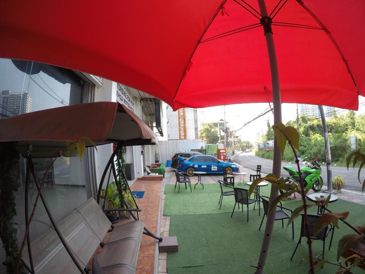 French Connection Hotel Pattaya Exterior photo